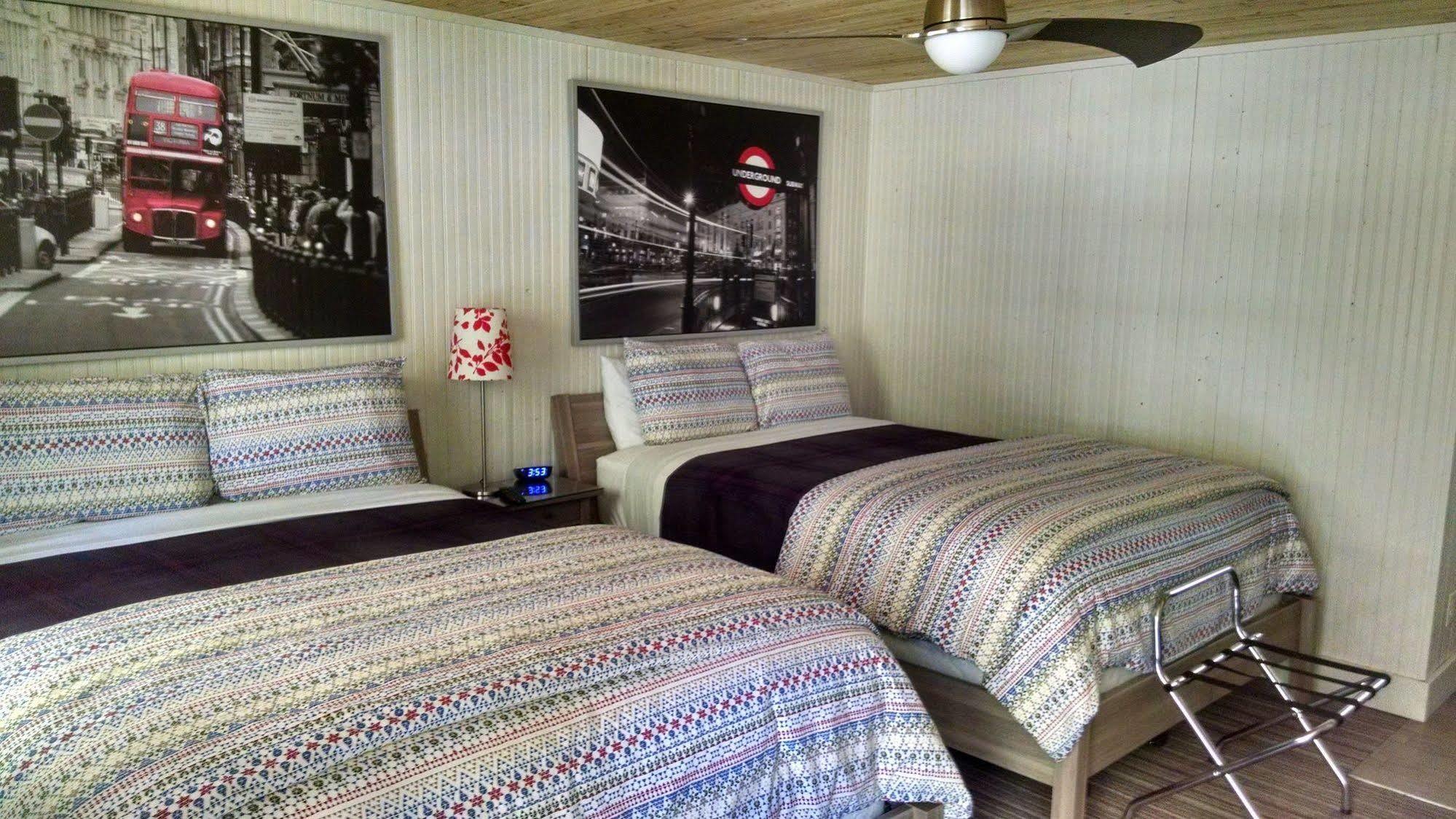 The Saugatuck Retro Resort Ngoại thất bức ảnh