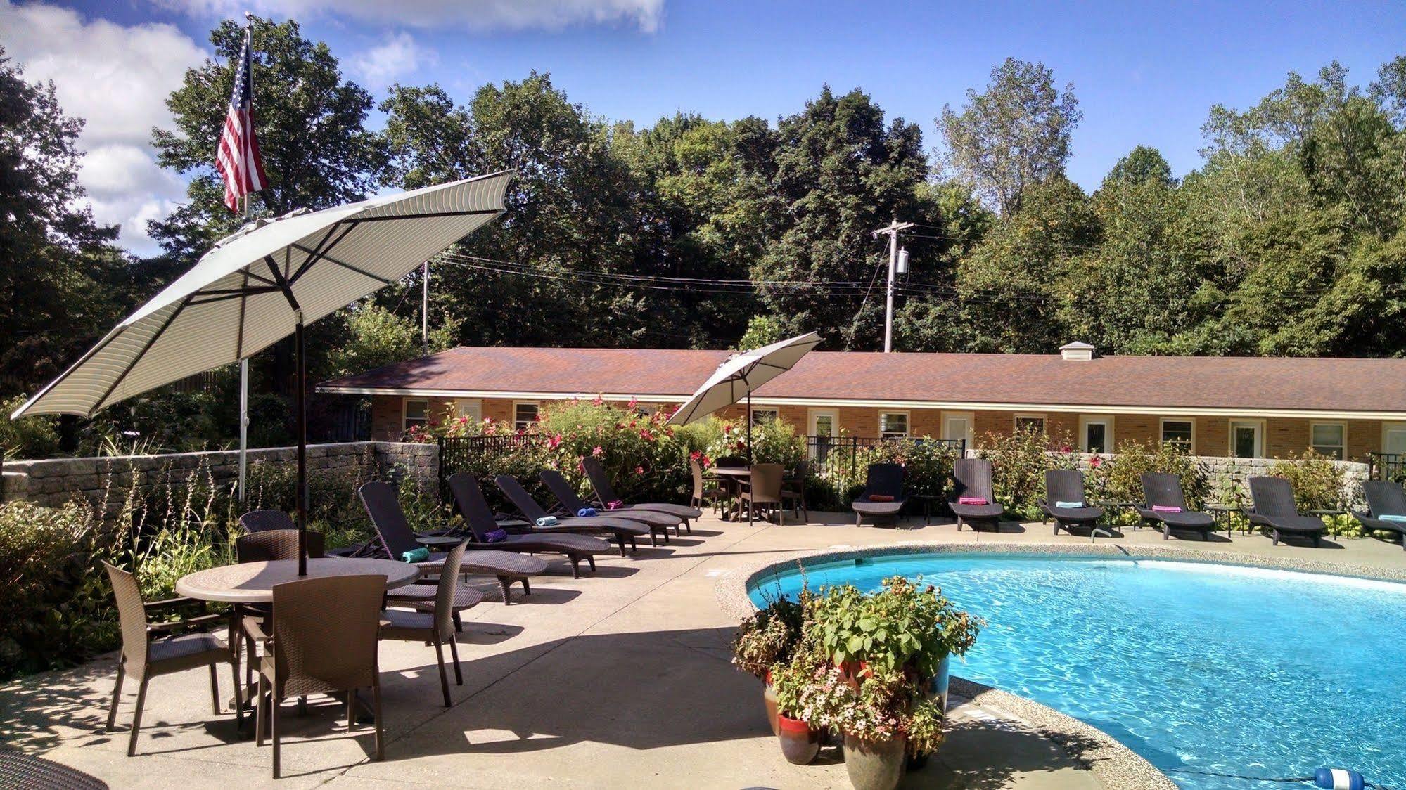 The Saugatuck Retro Resort Ngoại thất bức ảnh